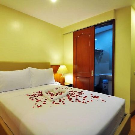 The Well Hotel Себу Экстерьер фото
